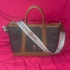 NWT Michael Kors Luisa Satchel/Purse